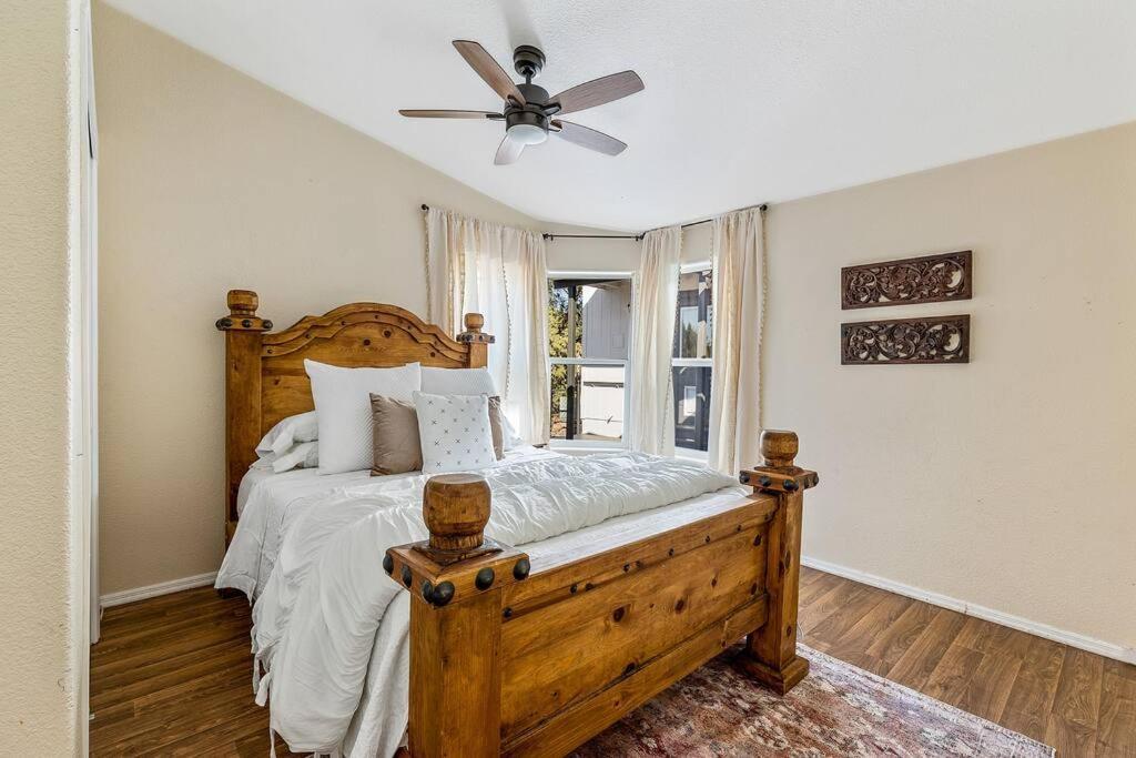 Serene Home- Sleeps 16 - Pet Friendly - Hot Tub - Pool -2 Kitchens! Sedona Exterior foto