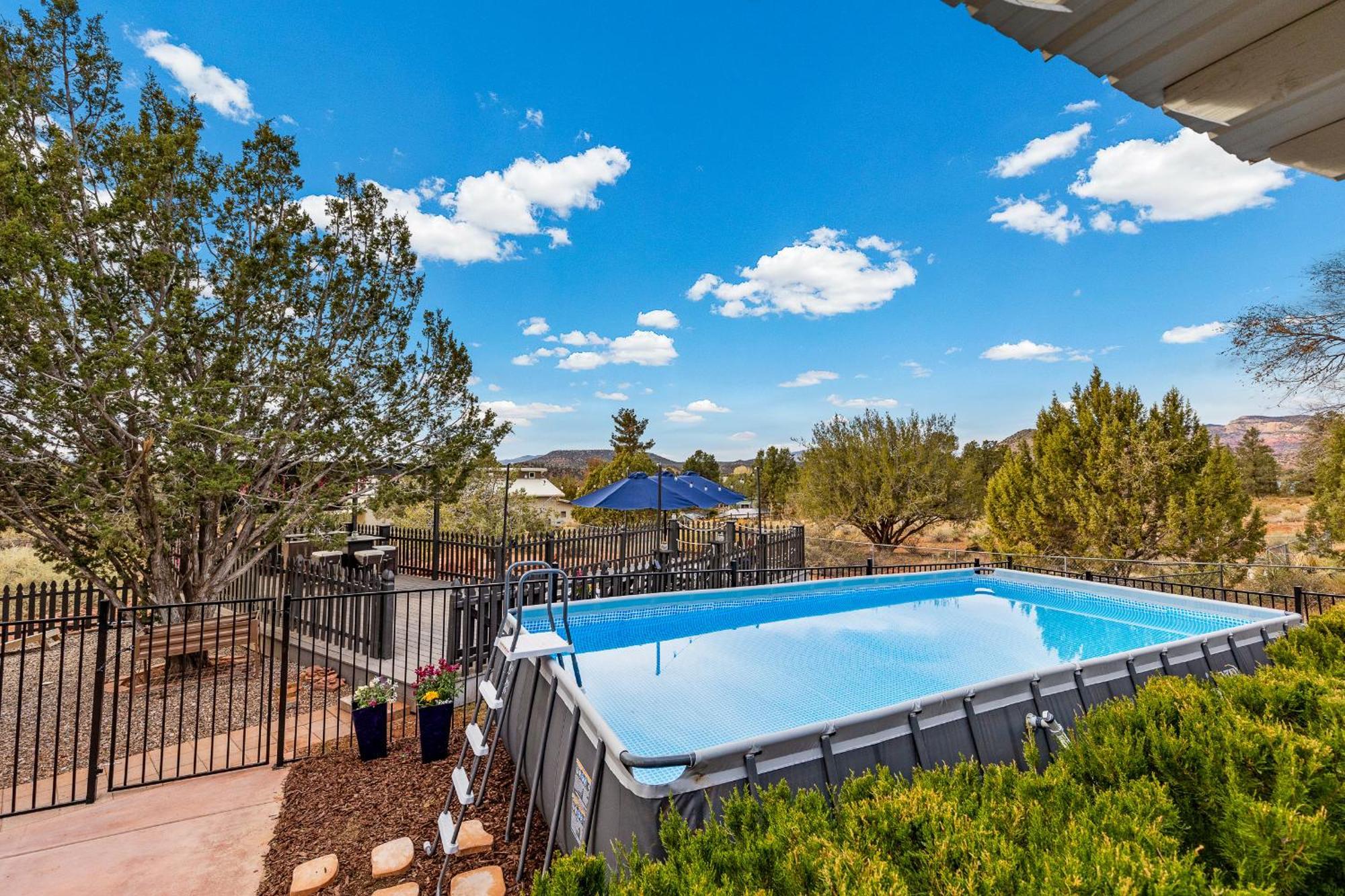 Serene Home- Sleeps 16 - Pet Friendly - Hot Tub - Pool -2 Kitchens! Sedona Exterior foto