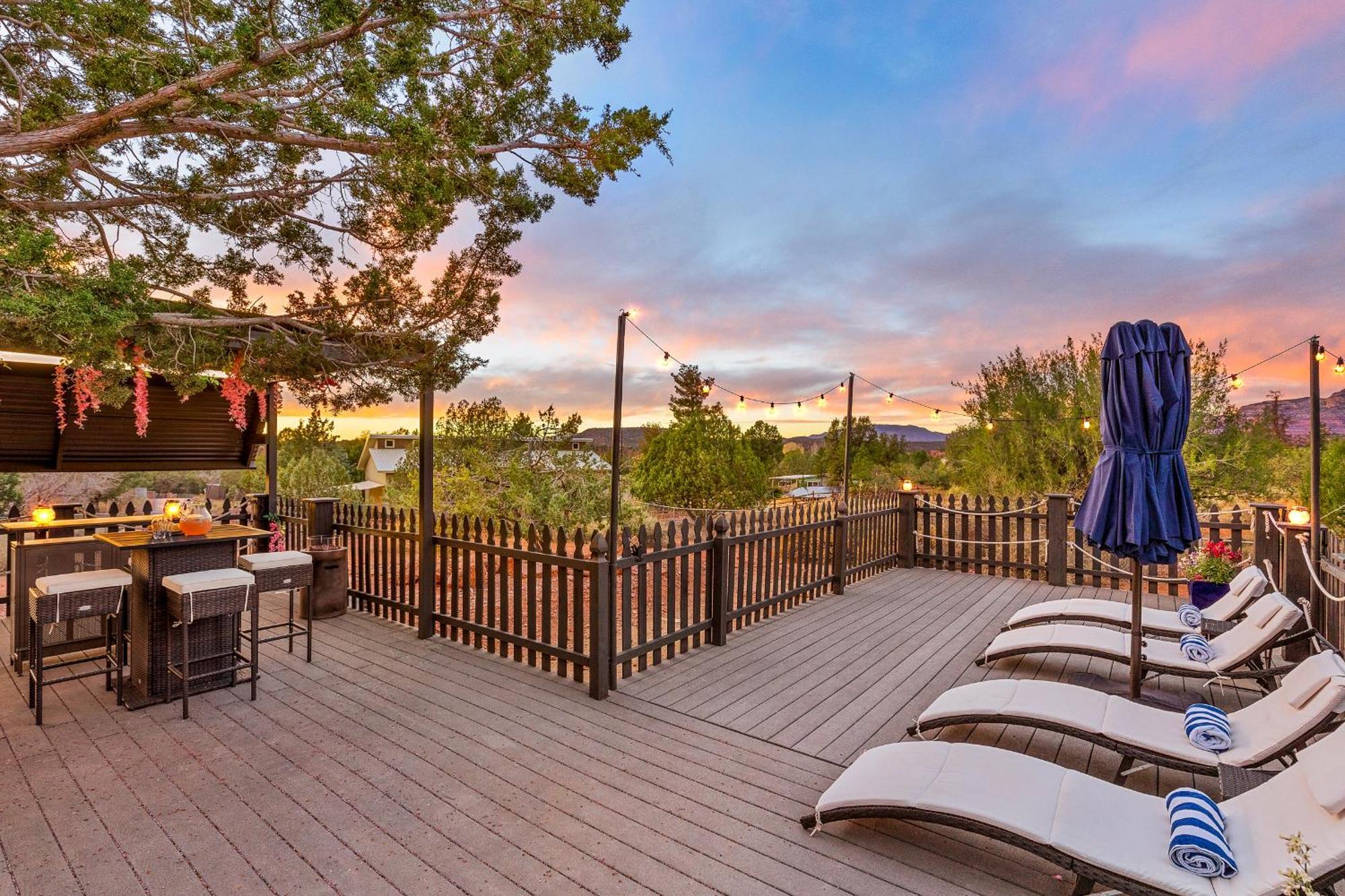 Serene Home- Sleeps 16 - Pet Friendly - Hot Tub - Pool -2 Kitchens! Sedona Exterior foto