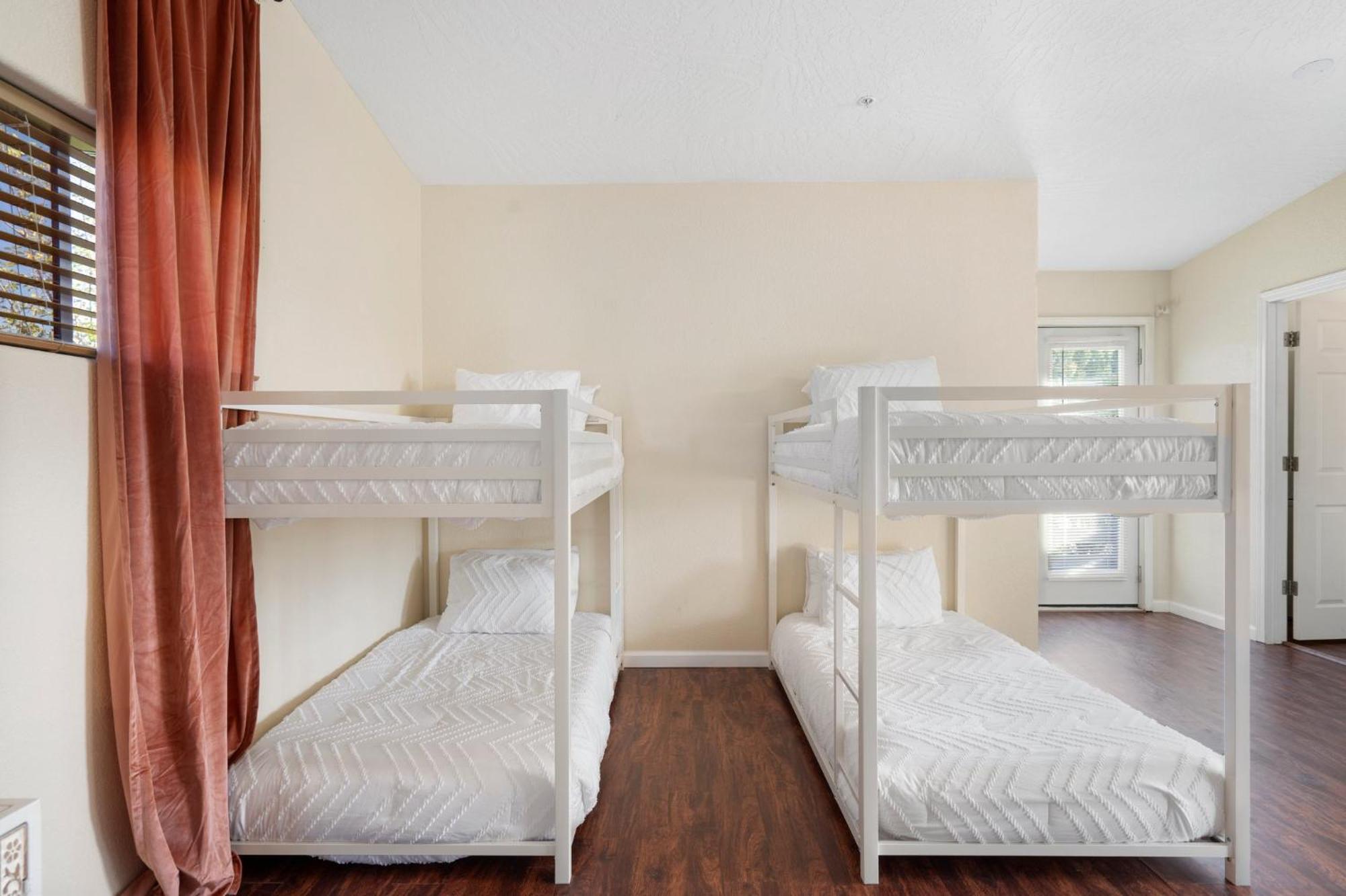 Serene Home- Sleeps 16 - Pet Friendly - Hot Tub - Pool -2 Kitchens! Sedona Exterior foto
